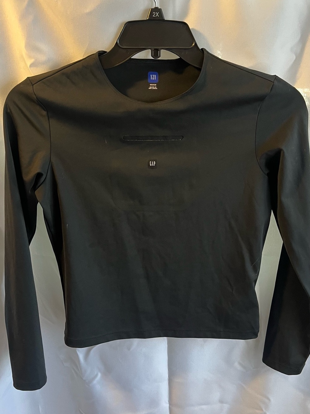 GAP Black Long-Sleeve Crewneck Slim Top